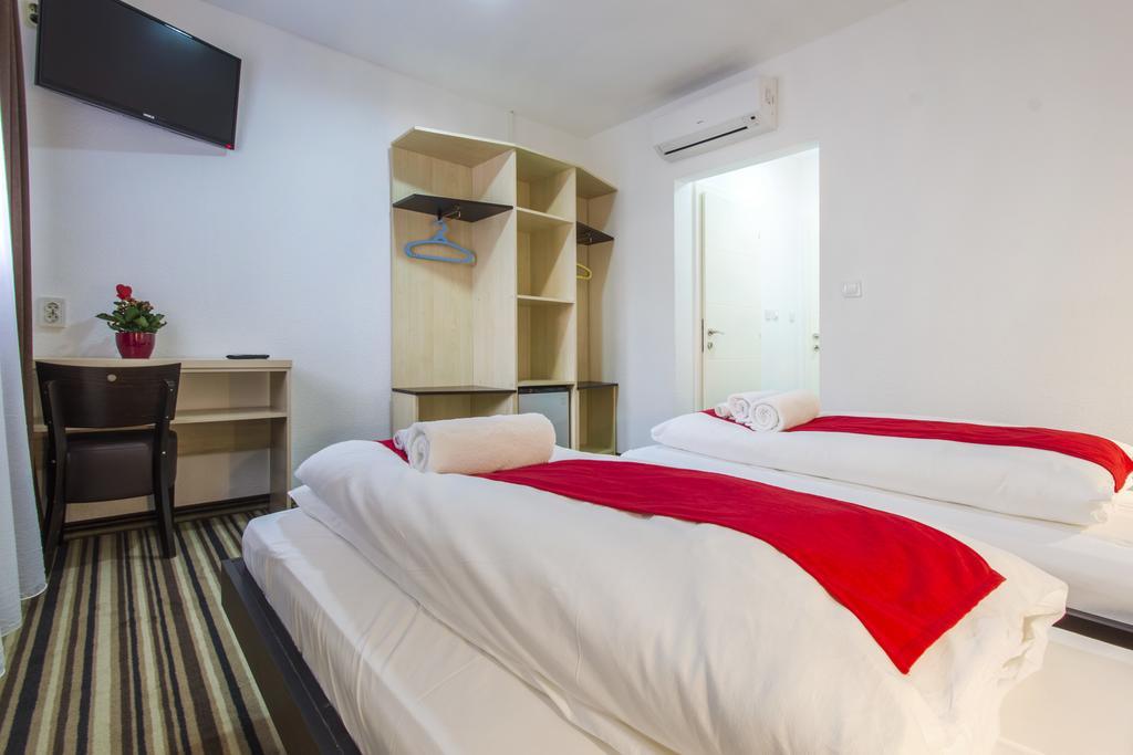 Parkcity Rooms Šibenik Extérieur photo