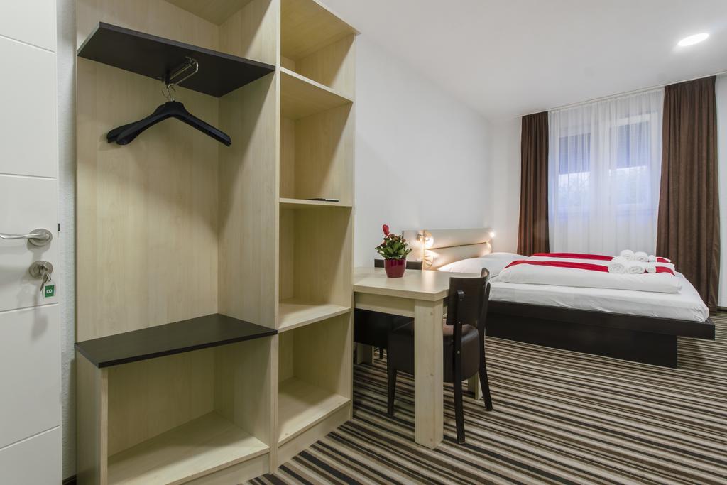 Parkcity Rooms Šibenik Extérieur photo