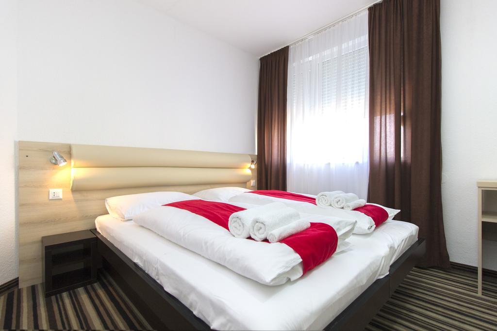 Parkcity Rooms Šibenik Extérieur photo