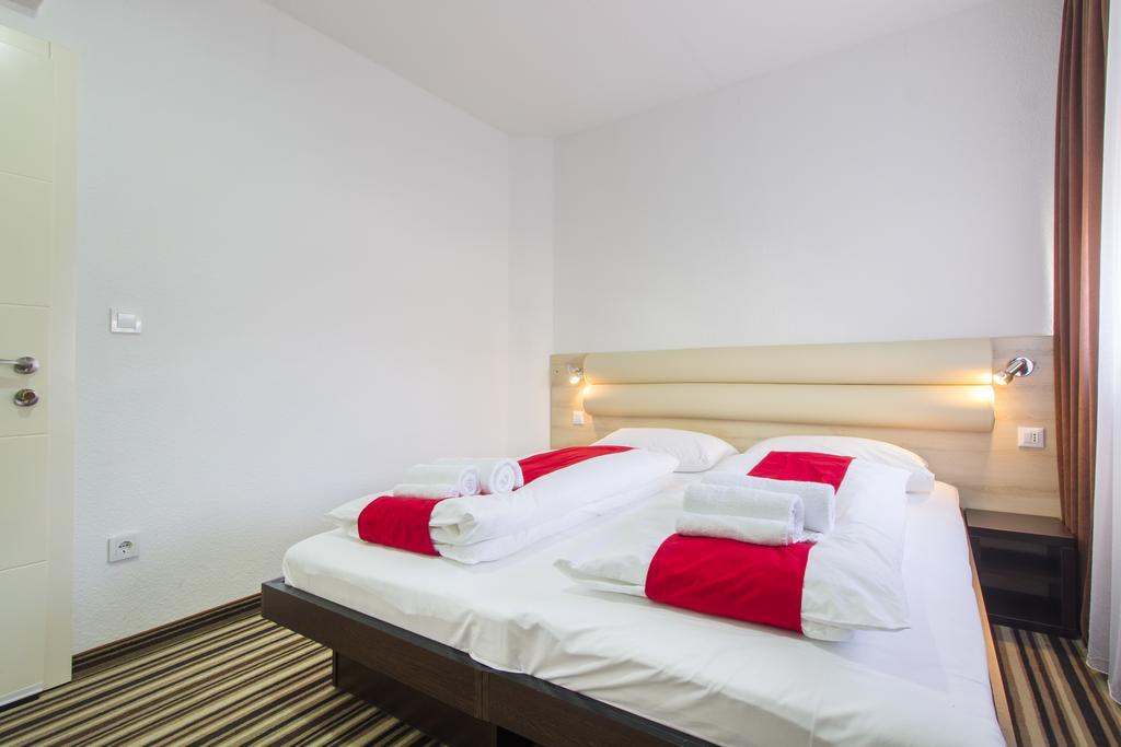 Parkcity Rooms Šibenik Extérieur photo