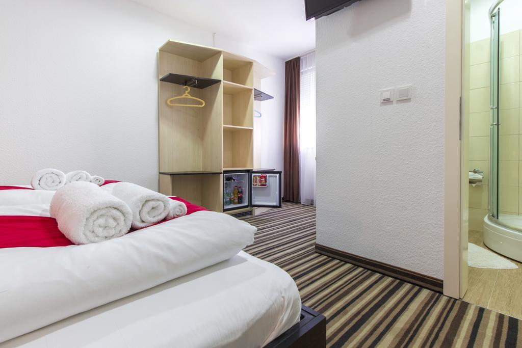 Parkcity Rooms Šibenik Extérieur photo
