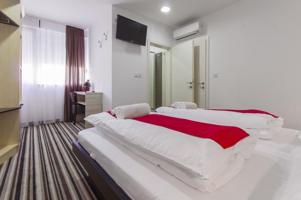 Parkcity Rooms Šibenik Extérieur photo