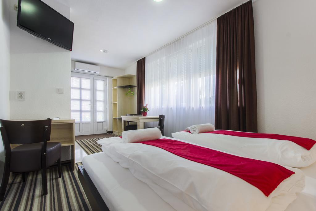 Parkcity Rooms Šibenik Extérieur photo